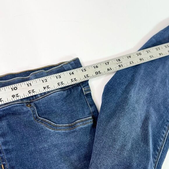 Spanx Skinny Jeans Women's Large Distressed Ankle Medium Wash Pull-On - Picture 9 of 9